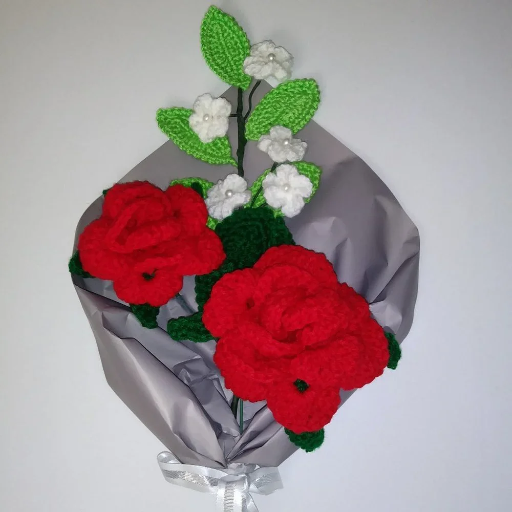 Crochet rose bouquet, handmade, personalized gift for girlfriend, home decoratio